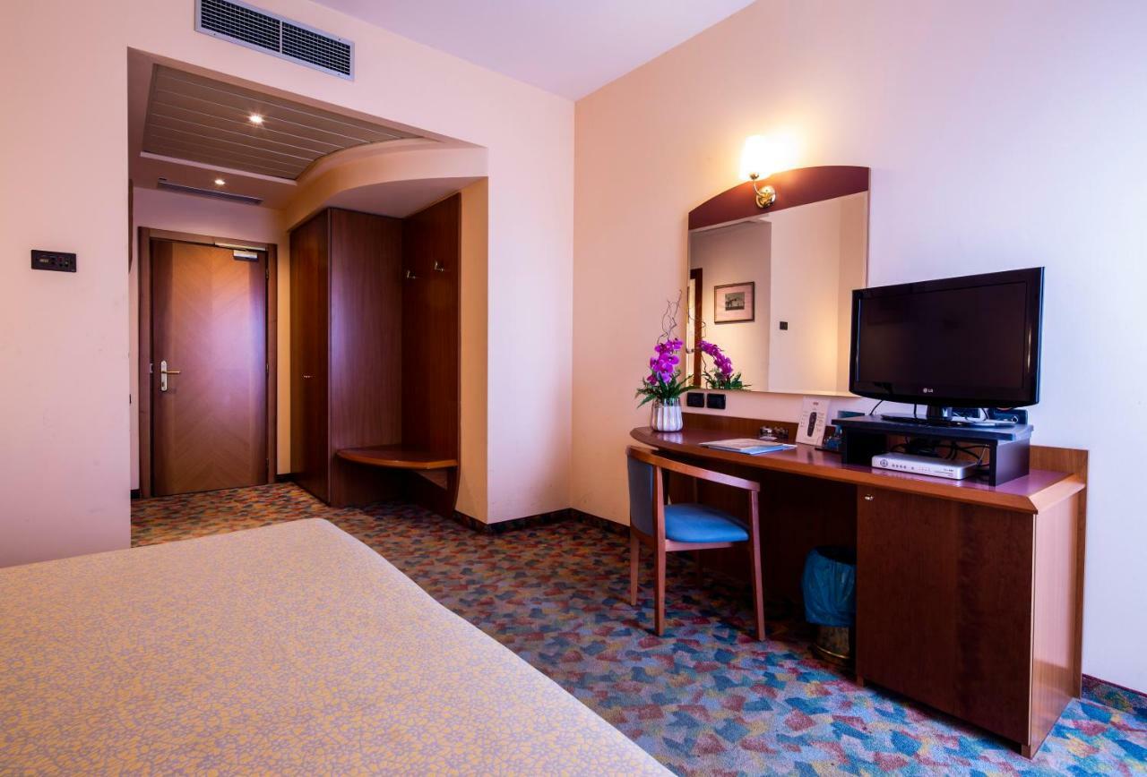 Hotel Persico'S サン・ジョヴァンニ・イン・ペルシチェート エクステリア 写真