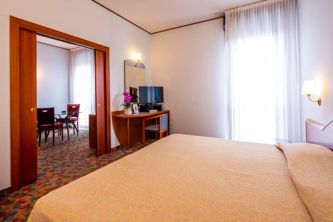 Hotel Persico'S サン・ジョヴァンニ・イン・ペルシチェート エクステリア 写真